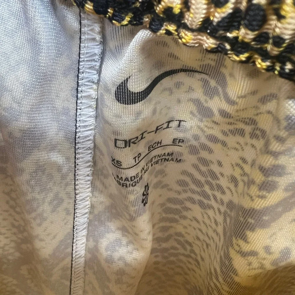 Nike‎ Basketball Fly Crossover Shorts Womens XS Yellow Snakeskin DH7348-709 NWT